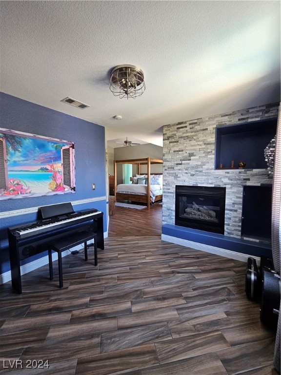 4824 Whisper Lake Avenue