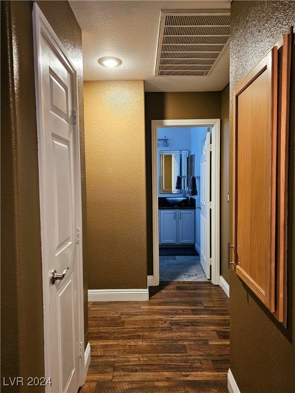 4824 Whisper Lake Avenue