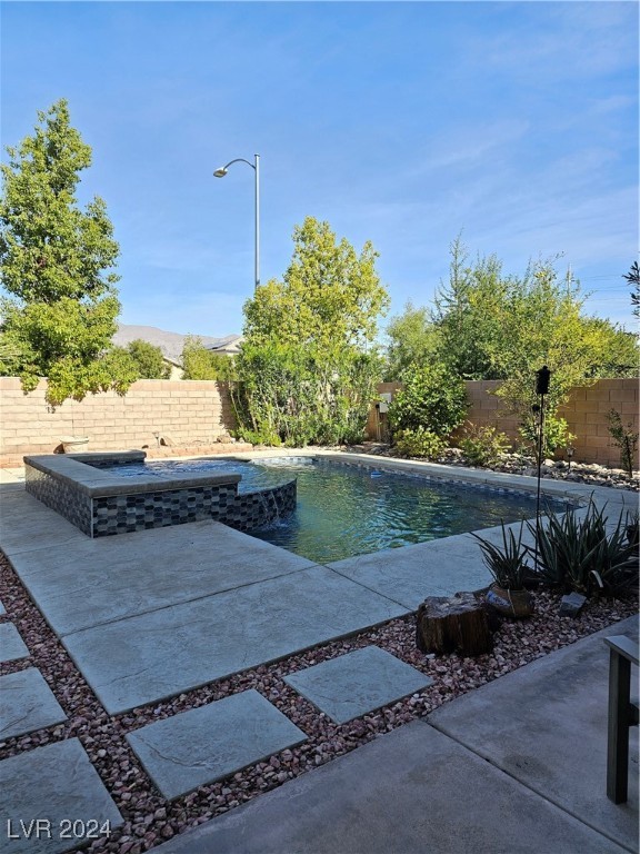 4824 Whisper Lake Avenue