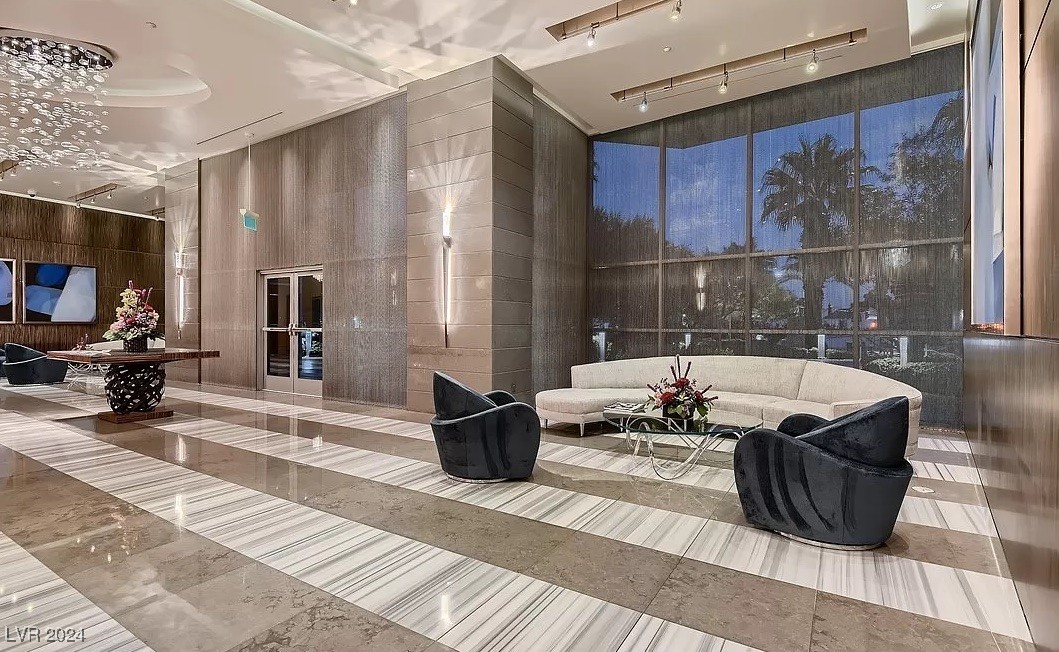 322 Karen Avenue 2203