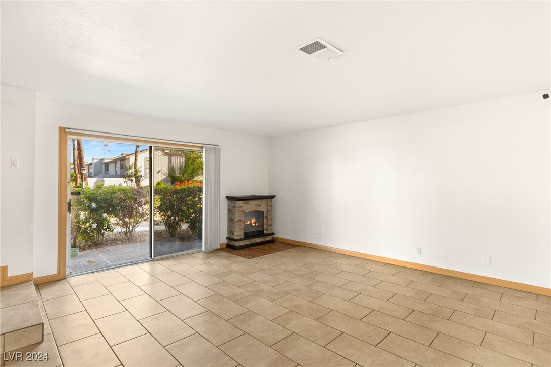 544 Oakbrook Lane