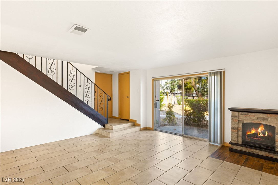 544 Oakbrook Lane