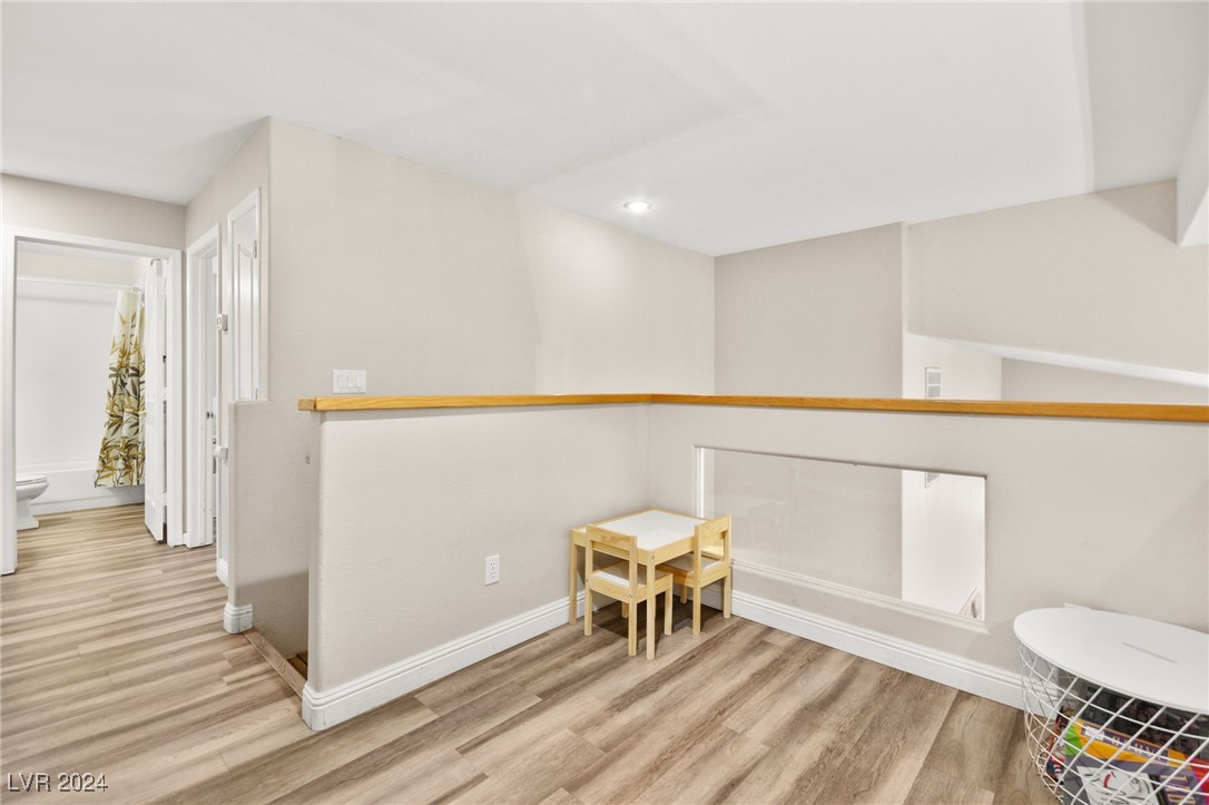 1932 Kachina Mountain Drive