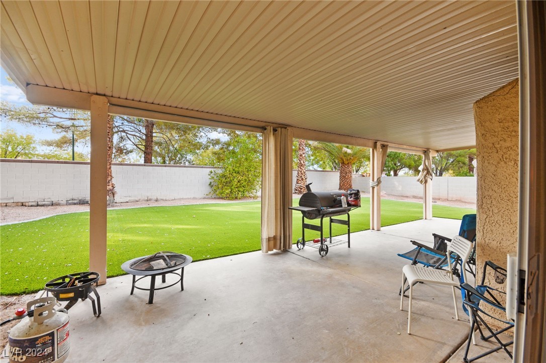 1932 Kachina Mountain Drive