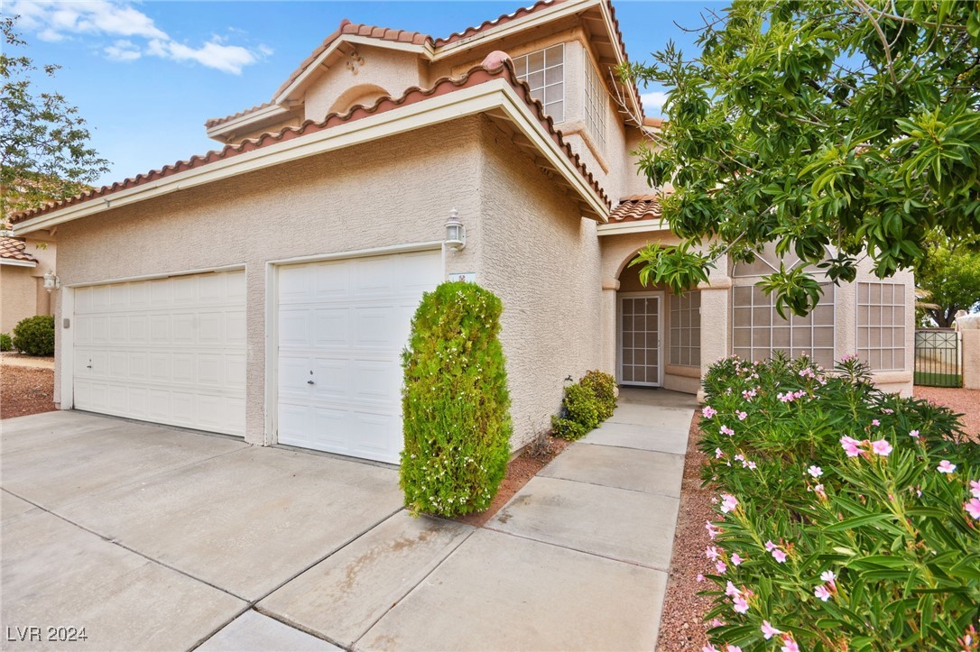 1932 Kachina Mountain Drive