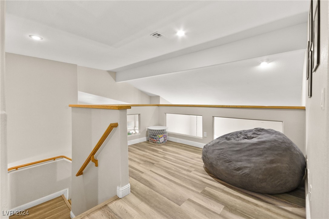 1932 Kachina Mountain Drive