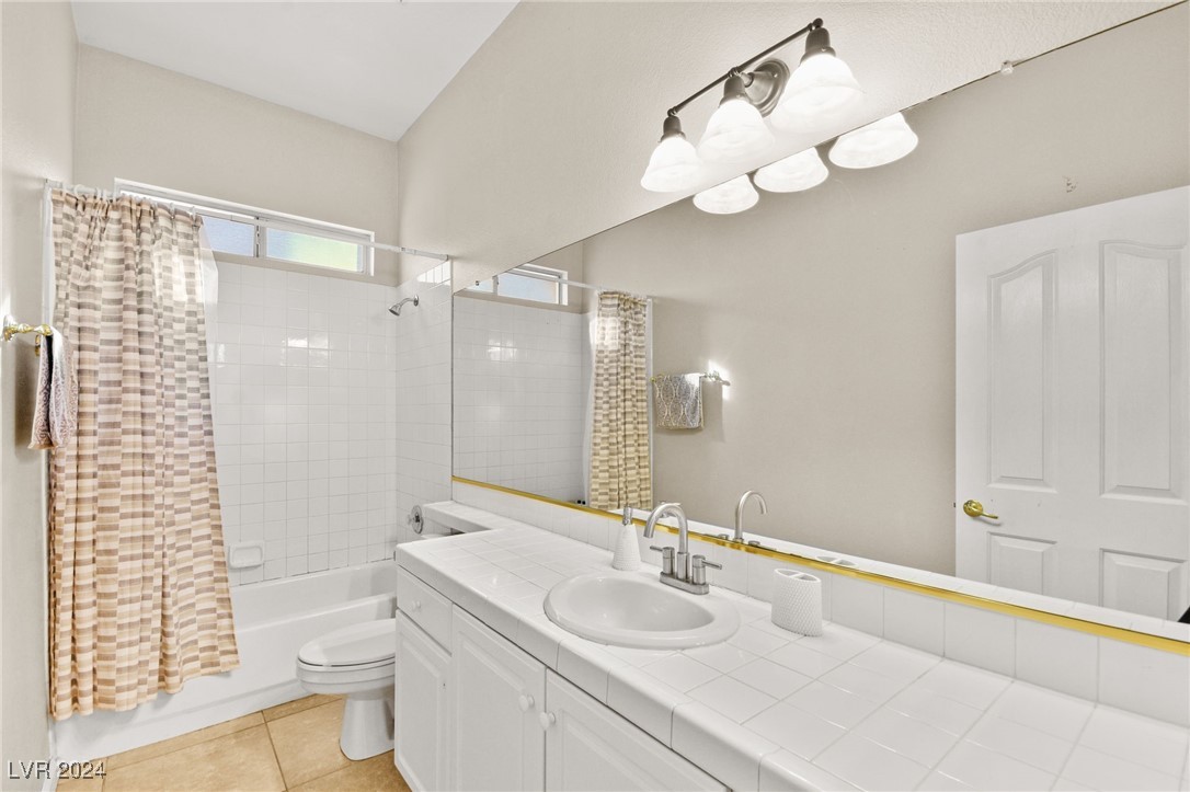 1932 Kachina Mountain Drive