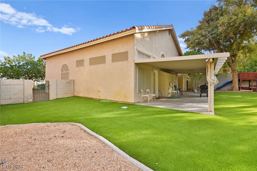 1932 Kachina Mountain Drive