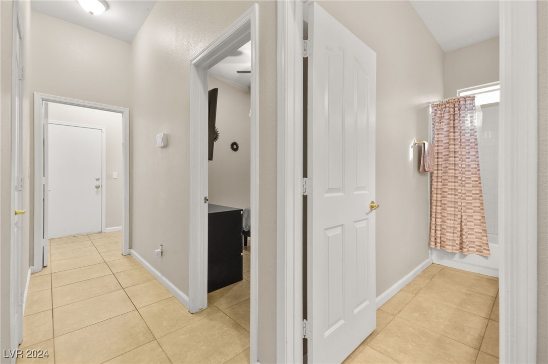 1932 Kachina Mountain Drive