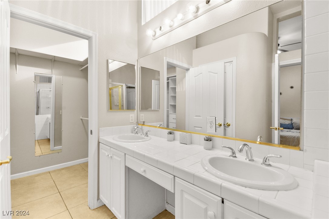 1932 Kachina Mountain Drive