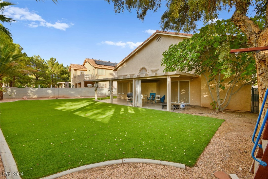 1932 Kachina Mountain Drive