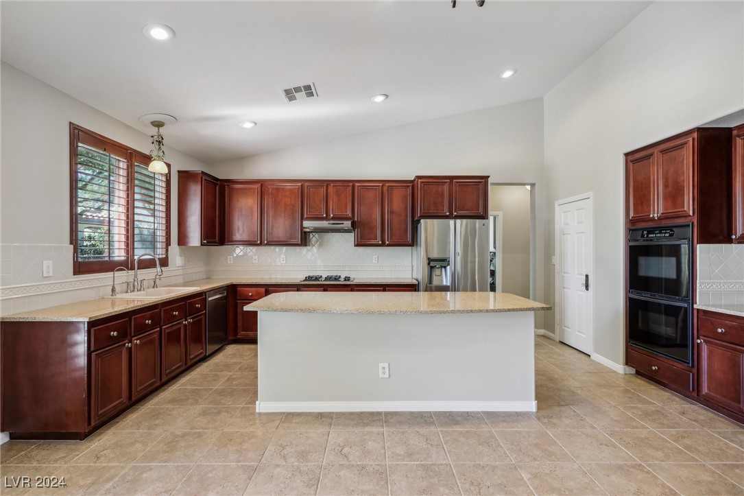 5121 Whisper Mare Court