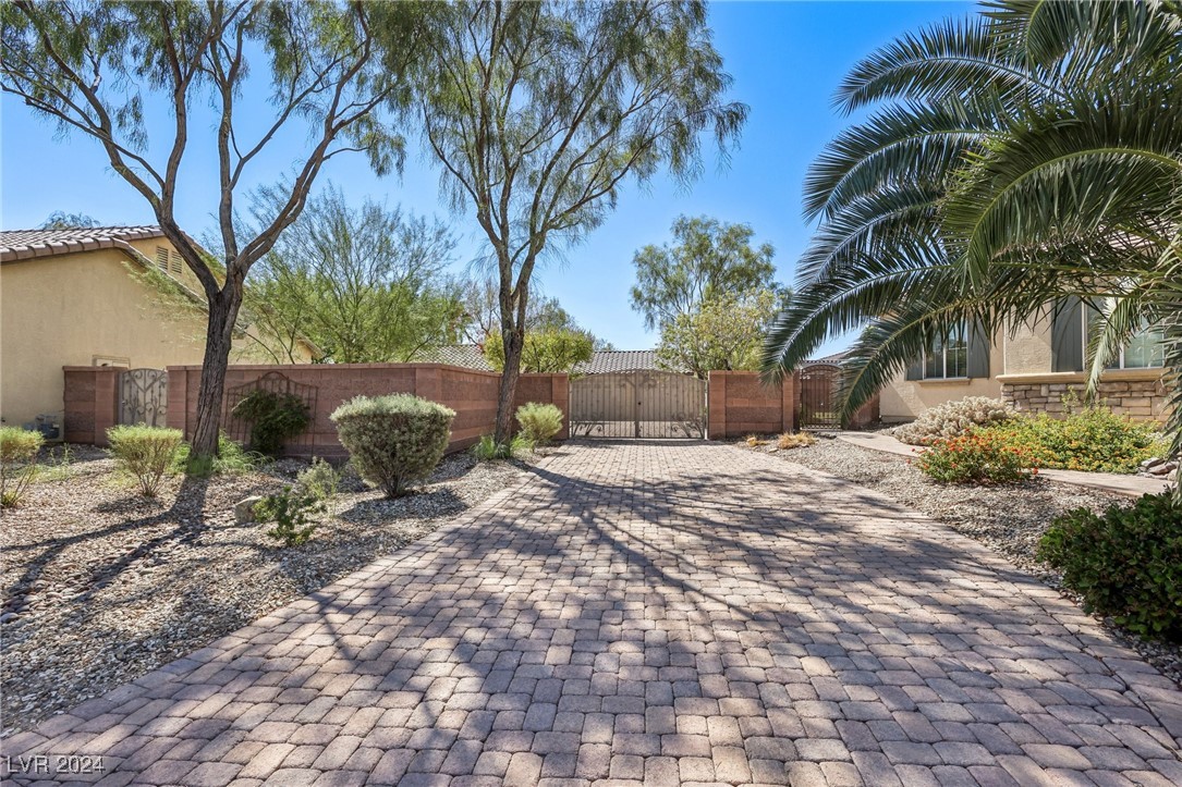 5121 Whisper Mare Court