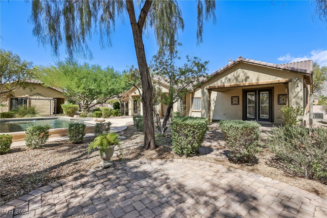 5121 Whisper Mare Court