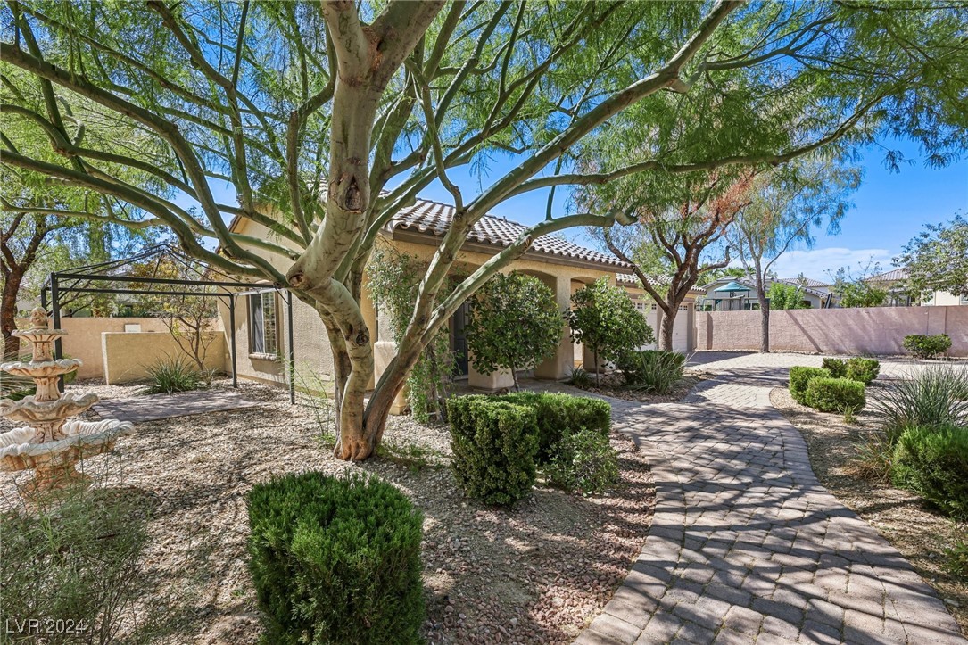 5121 Whisper Mare Court