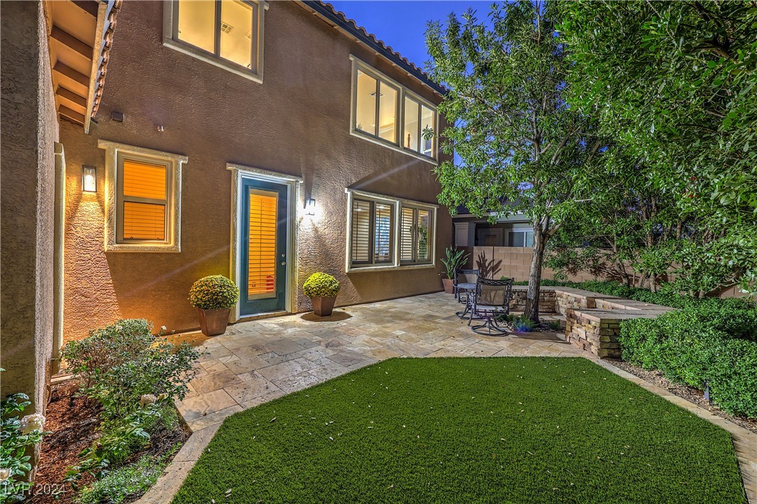 868 White Sparrow Street