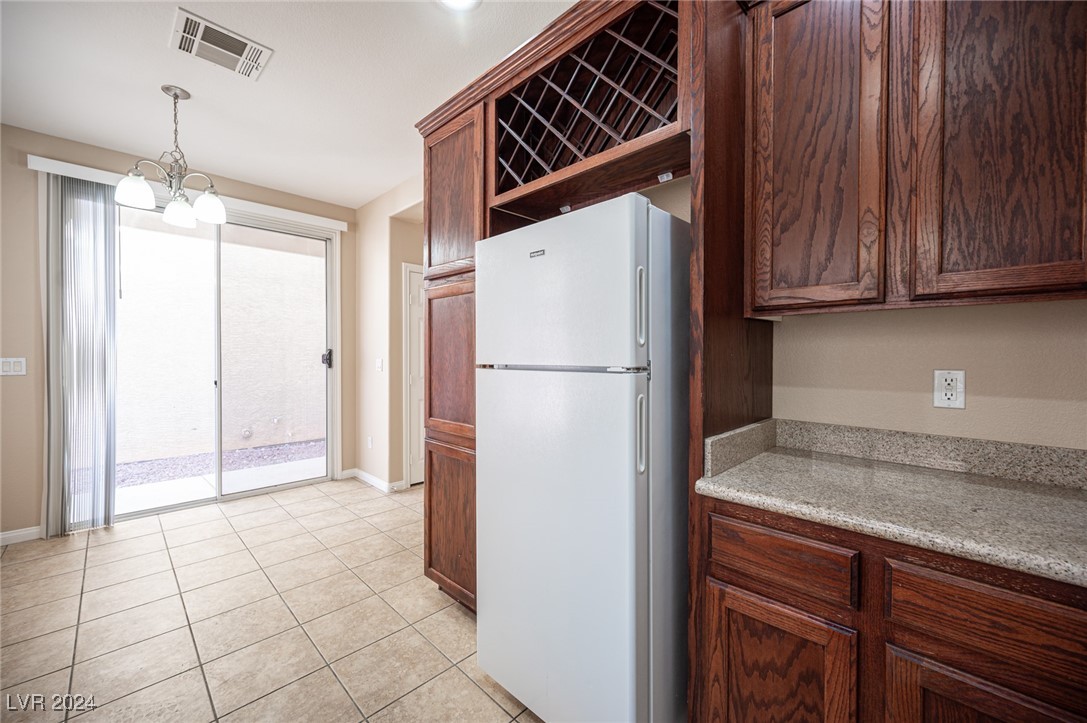 8237 Golden Flowers Street