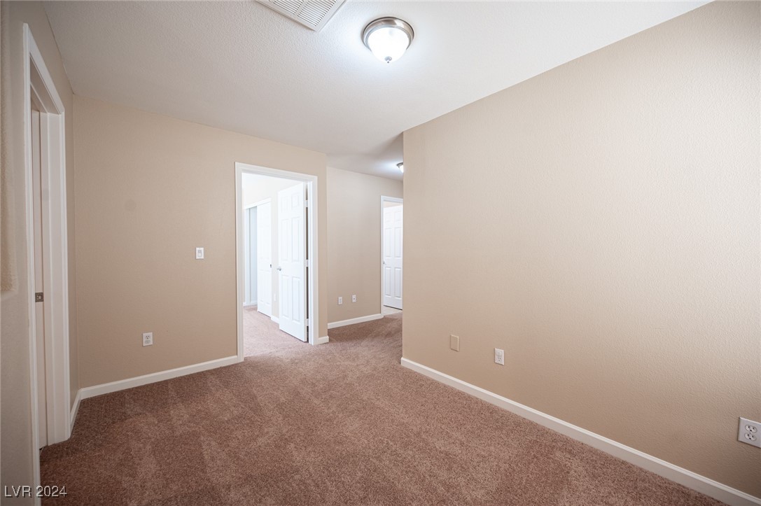 8237 Golden Flowers Street