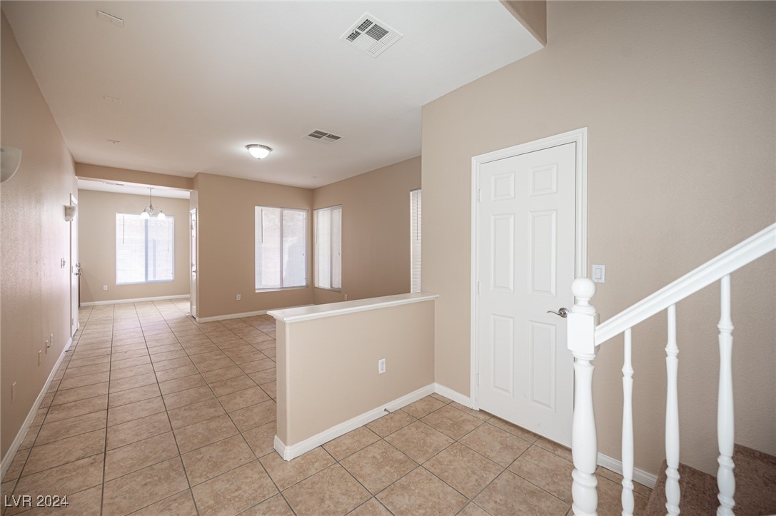 8237 Golden Flowers Street