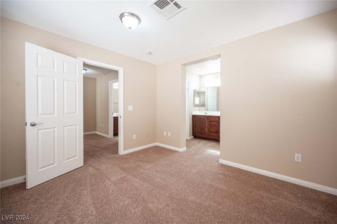 8237 Golden Flowers Street