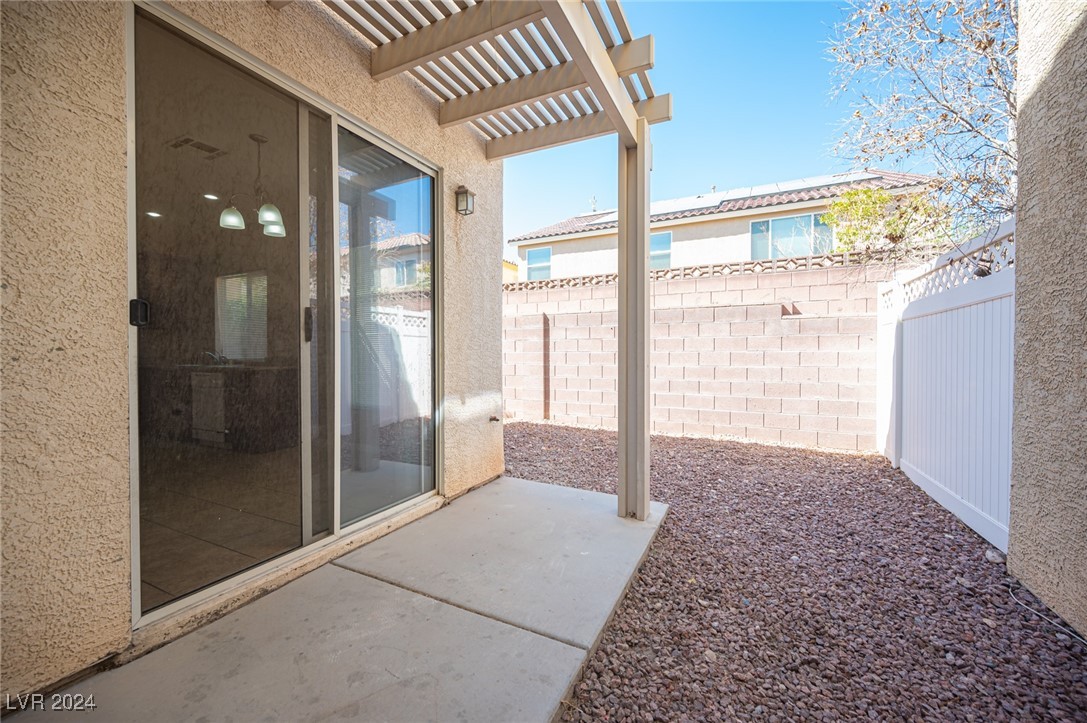 8237 Golden Flowers Street