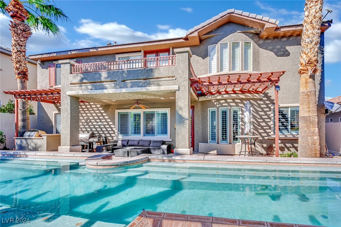 9509 Royal Windsor Avenue