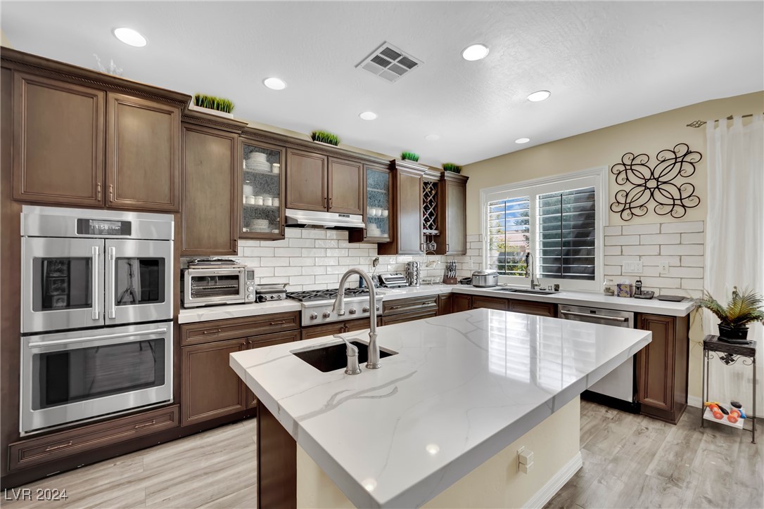 9509 Royal Windsor Avenue