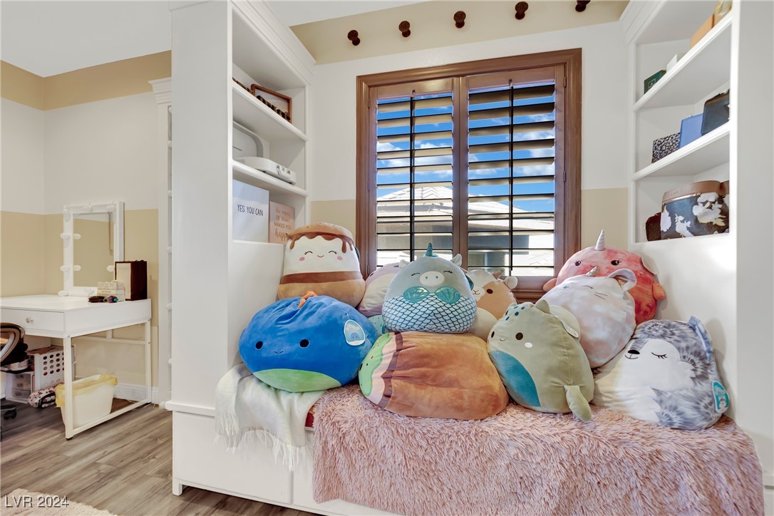 9509 Royal Windsor Avenue