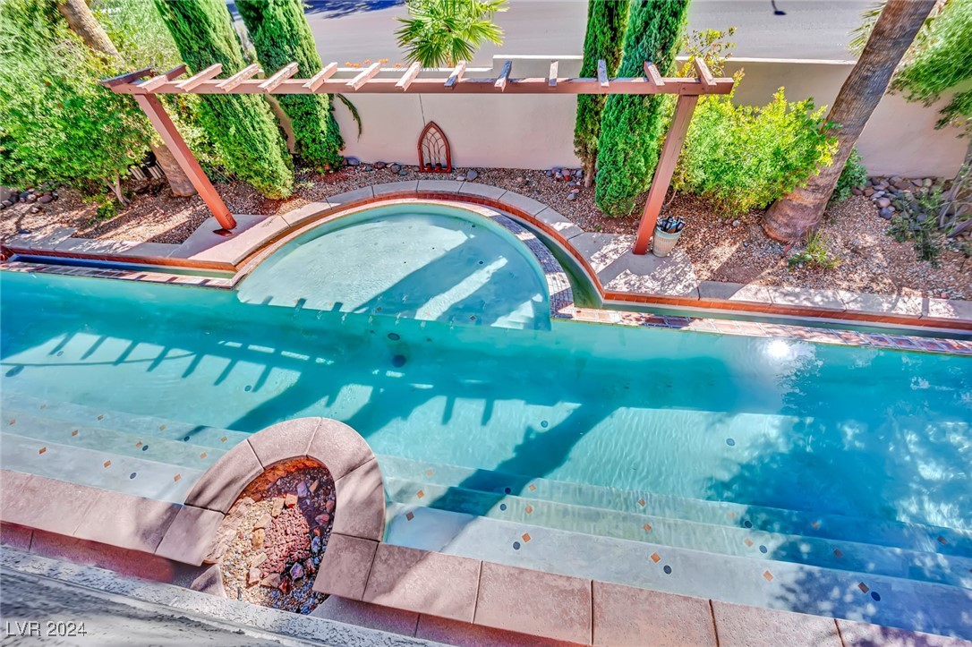 9509 Royal Windsor Avenue