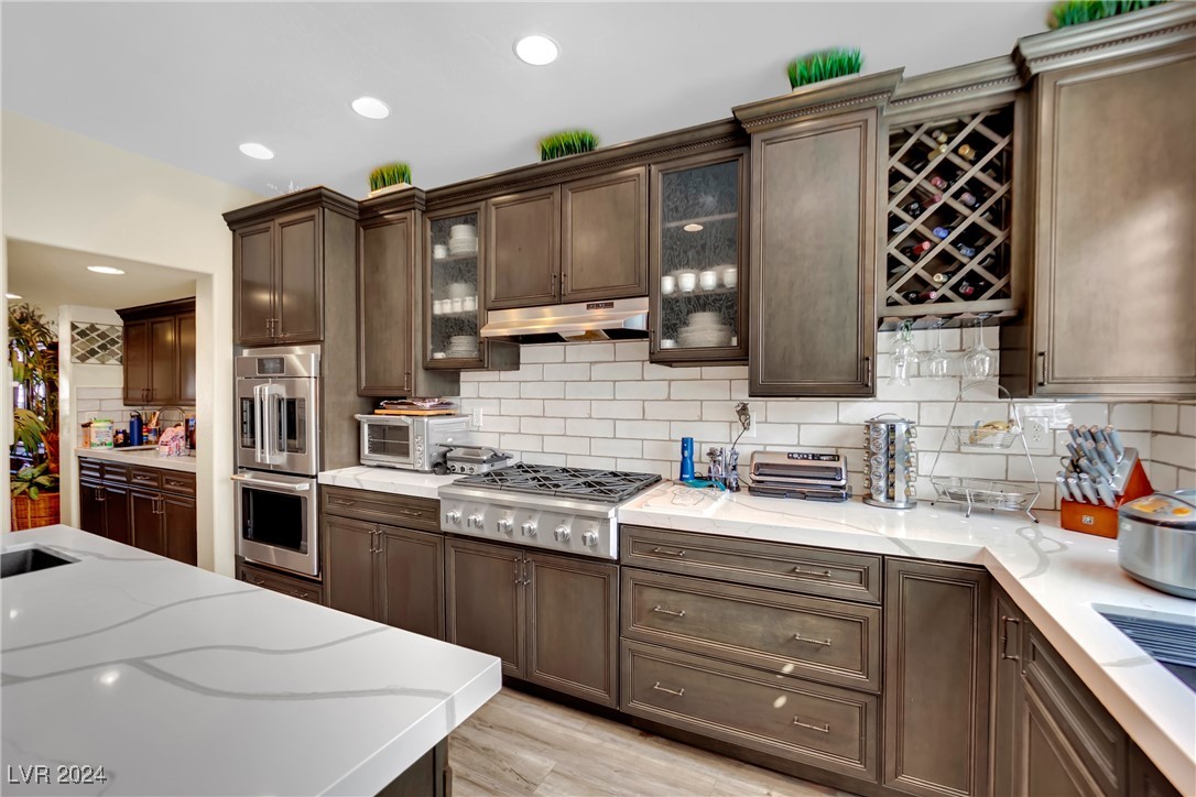 9509 Royal Windsor Avenue