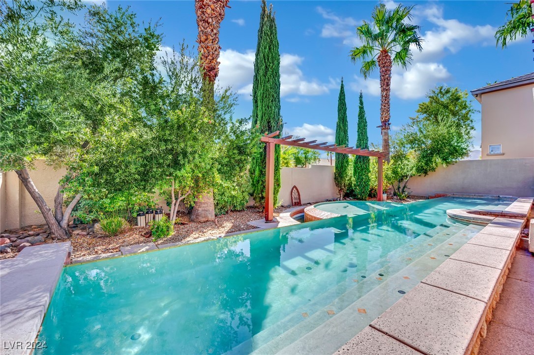 9509 Royal Windsor Avenue