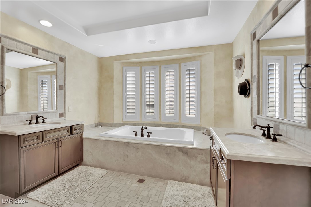 9509 Royal Windsor Avenue