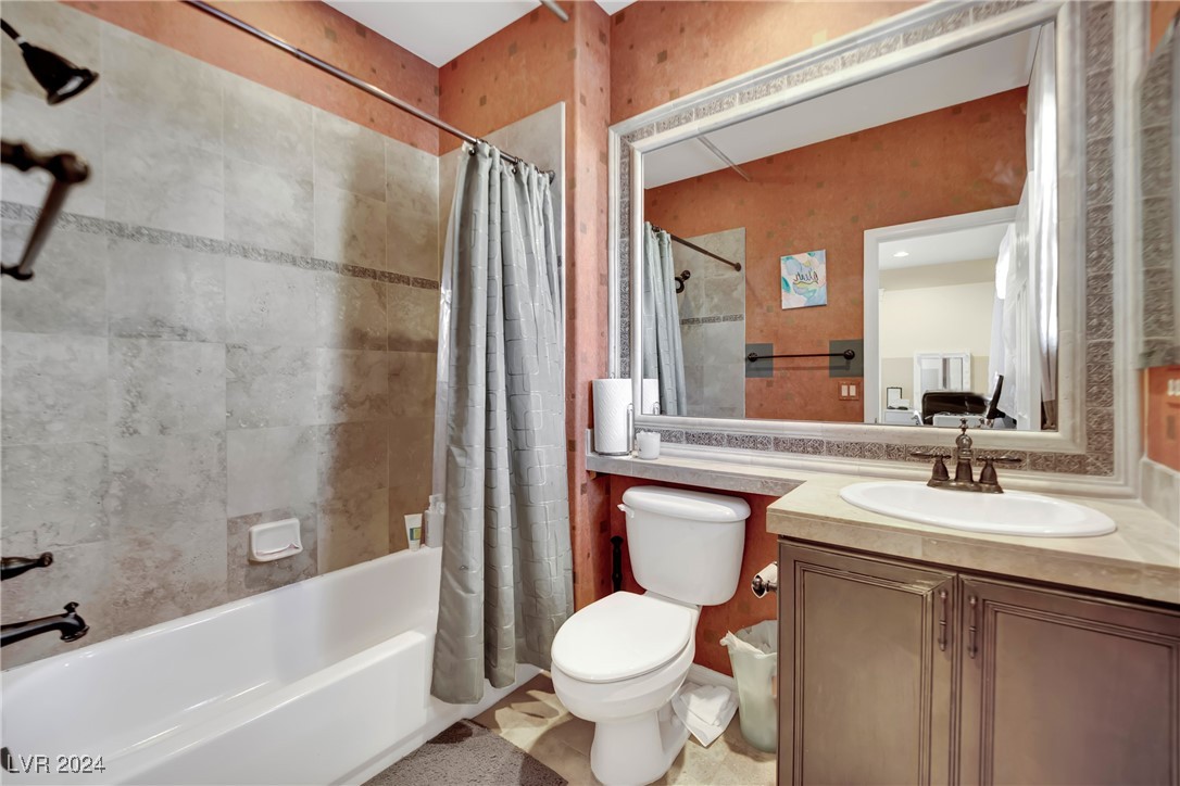 9509 Royal Windsor Avenue