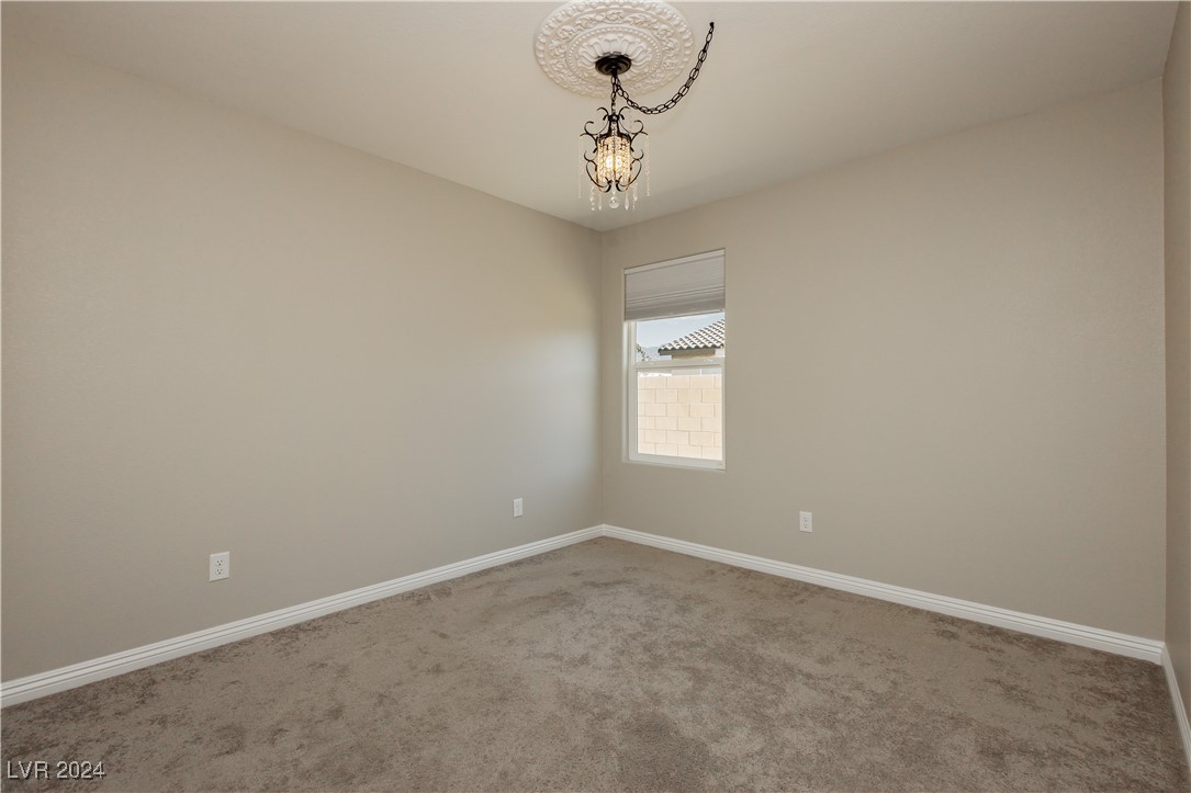 3882 East Chaffe Avenue