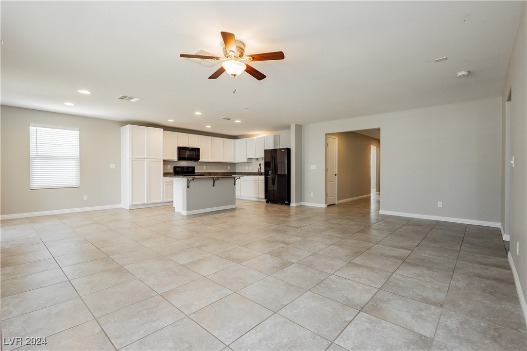 3882 East Chaffe Avenue