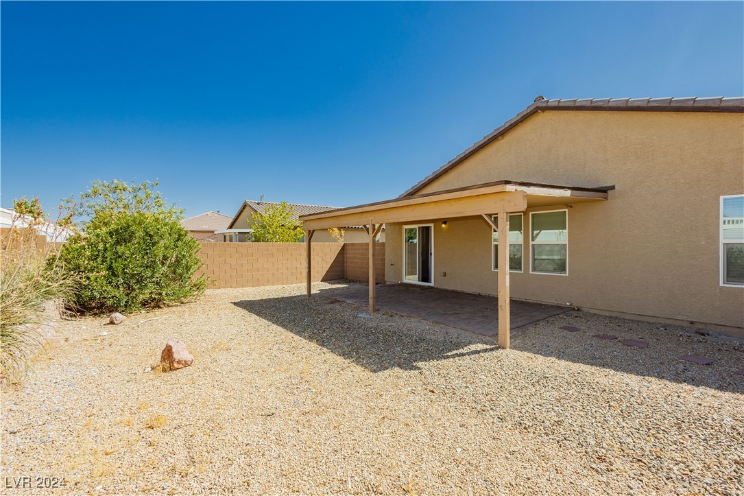 3882 East Chaffe Avenue