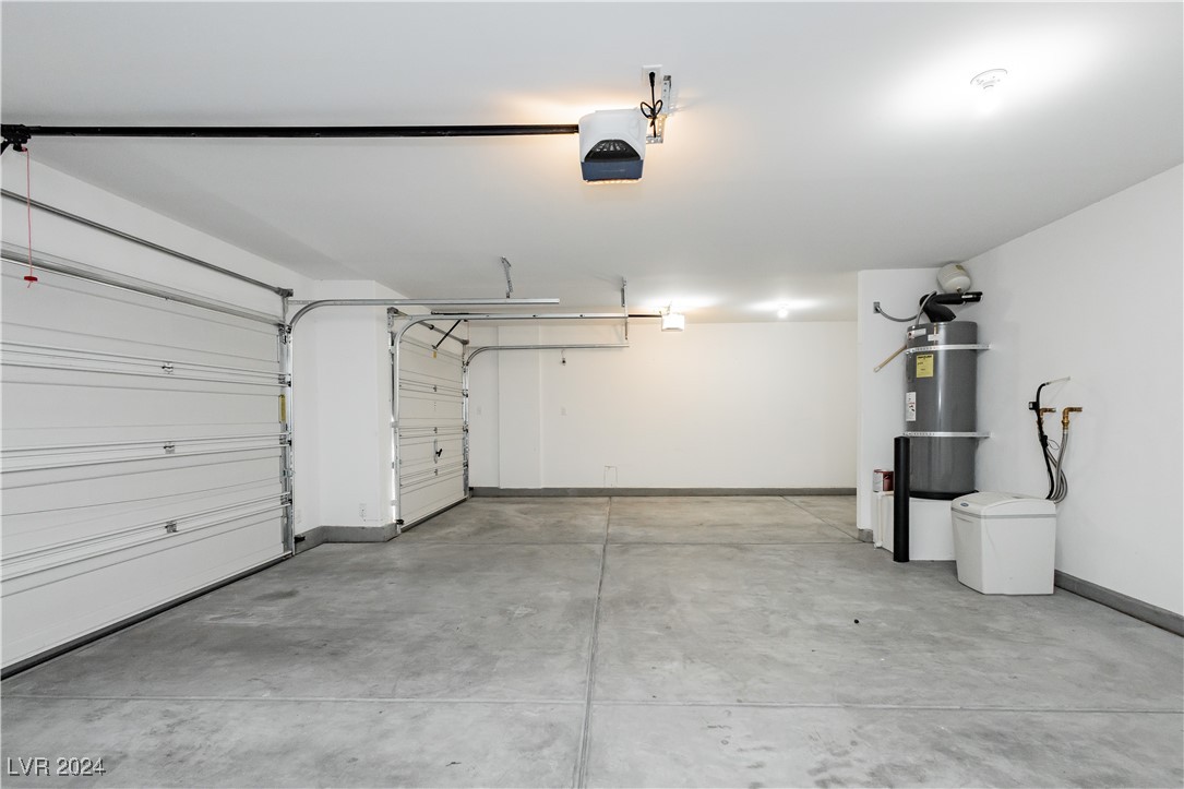 3882 East Chaffe Avenue