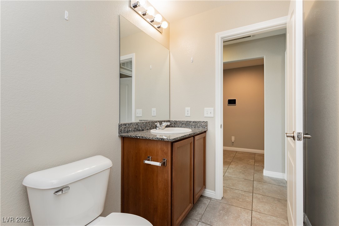 3882 East Chaffe Avenue