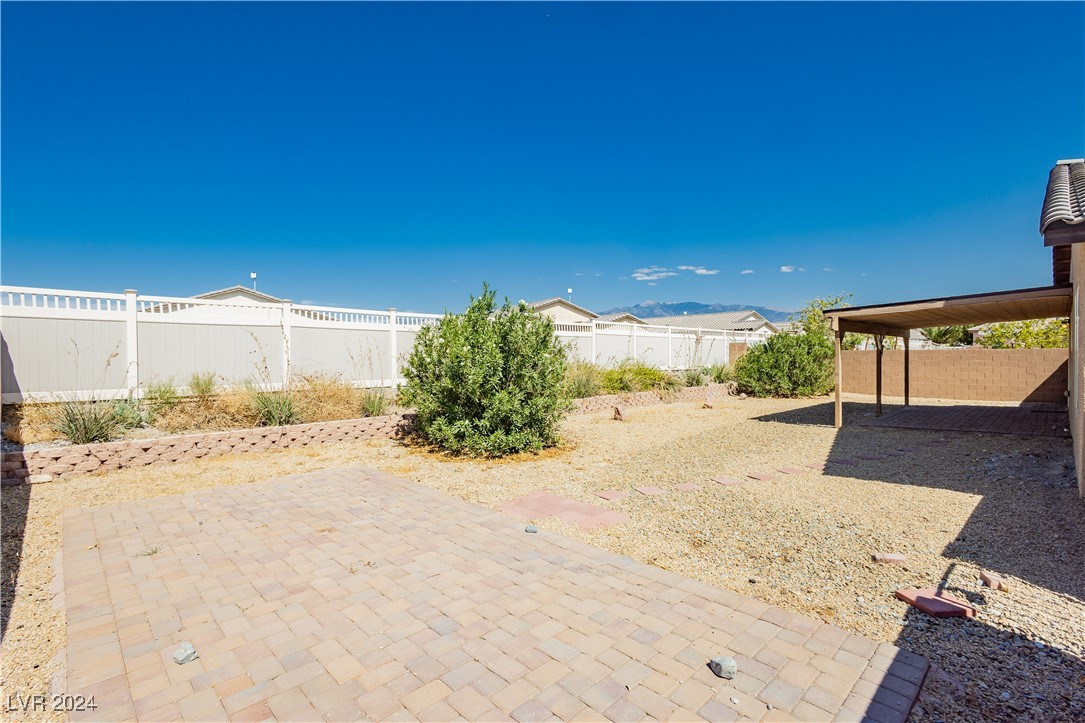 3882 East Chaffe Avenue