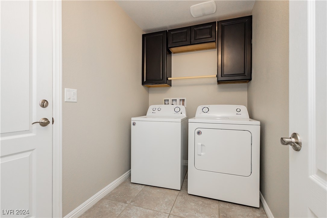 3882 East Chaffe Avenue