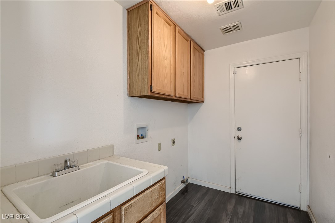 9937 Whalers Landing Court