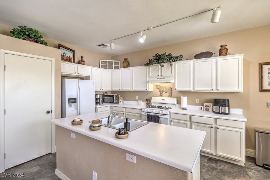 5337 Bright Sky Court