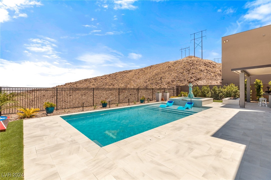 314 Shaded Canyon Drive