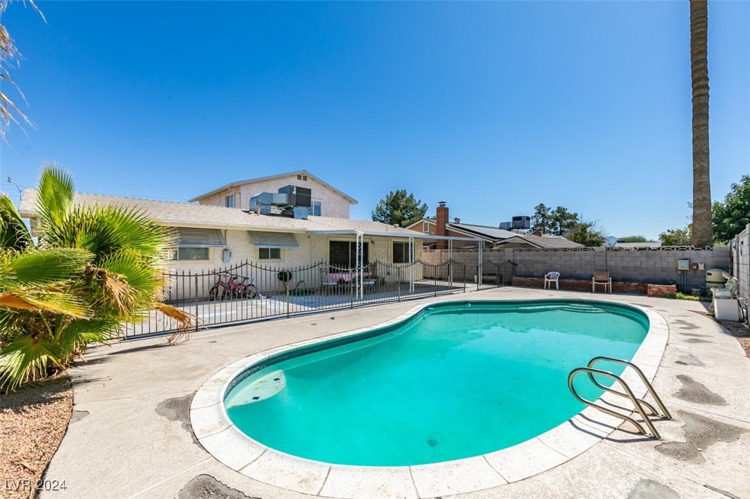 4389 Bluecrest Road