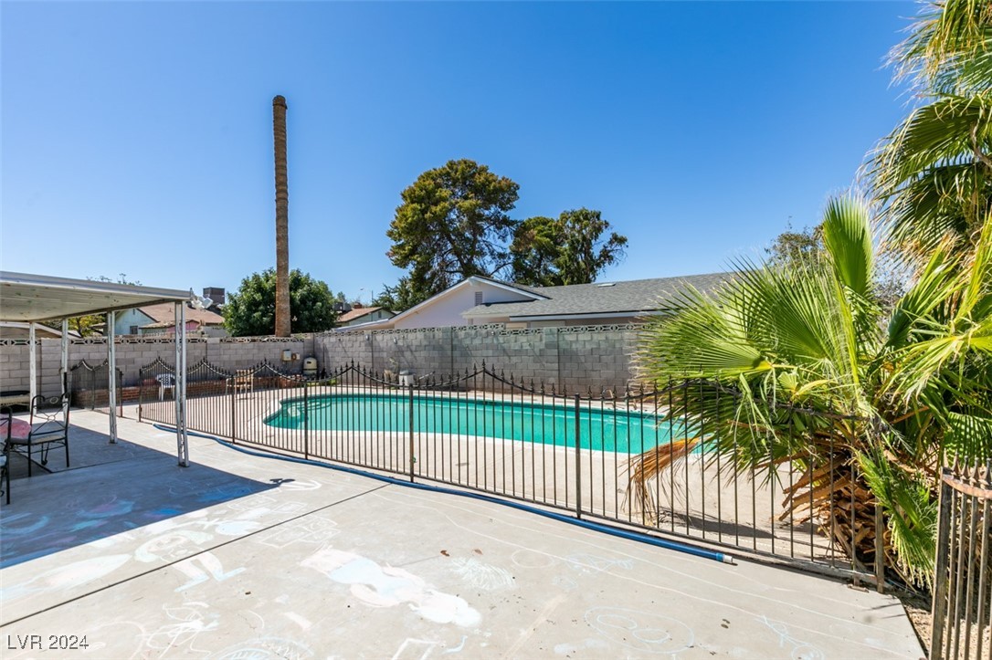 4389 Bluecrest Road