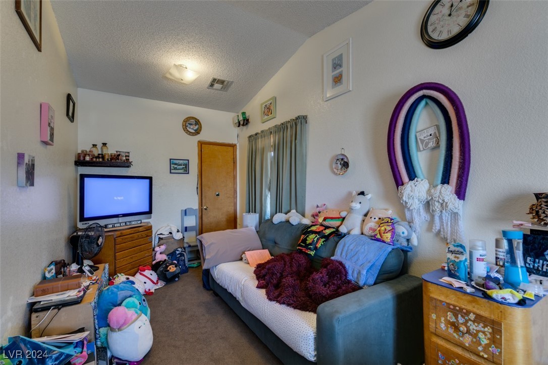 4389 Bluecrest Road