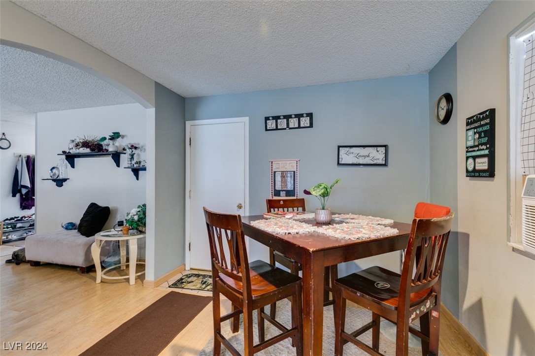 4389 Bluecrest Road