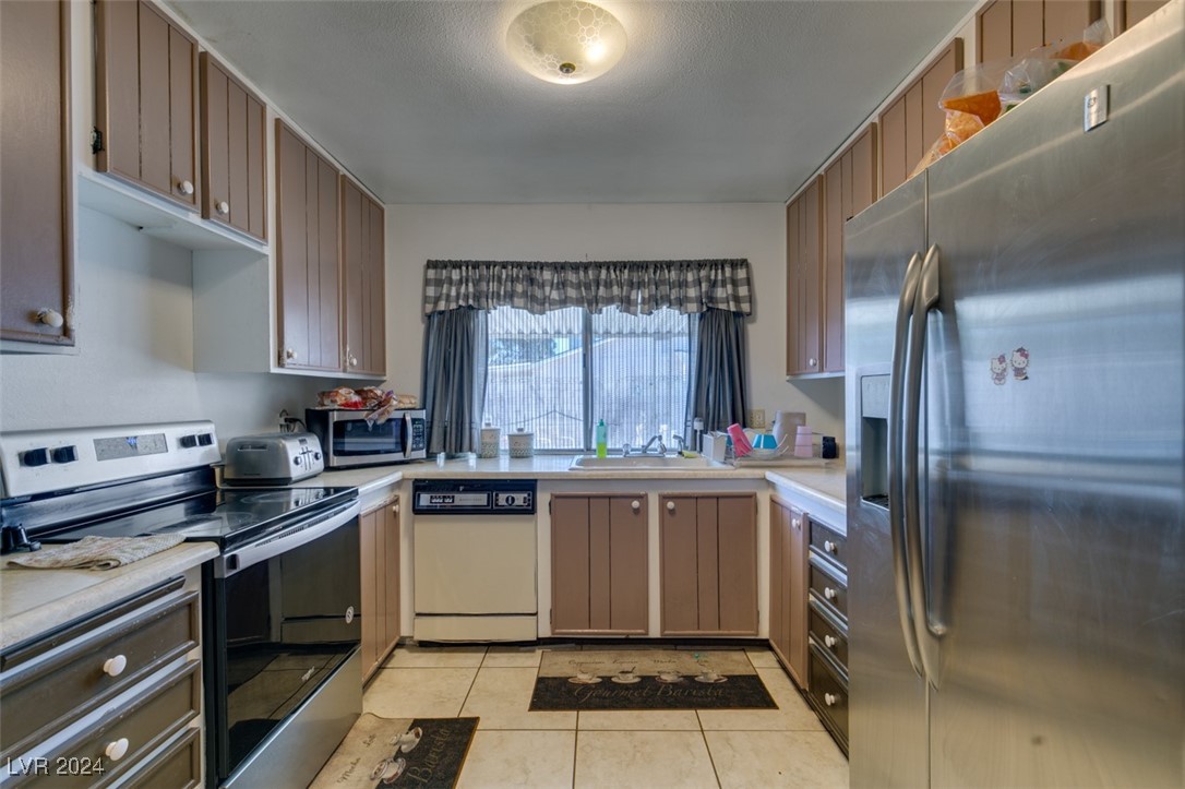 4389 Bluecrest Road