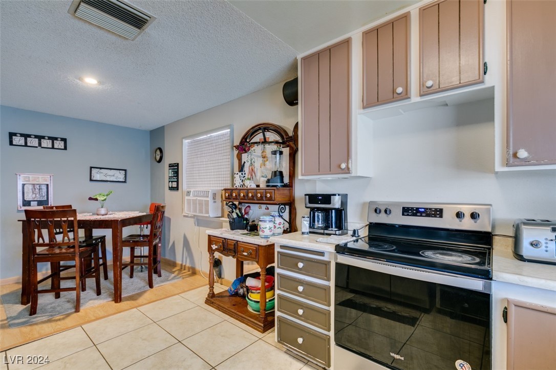4389 Bluecrest Road