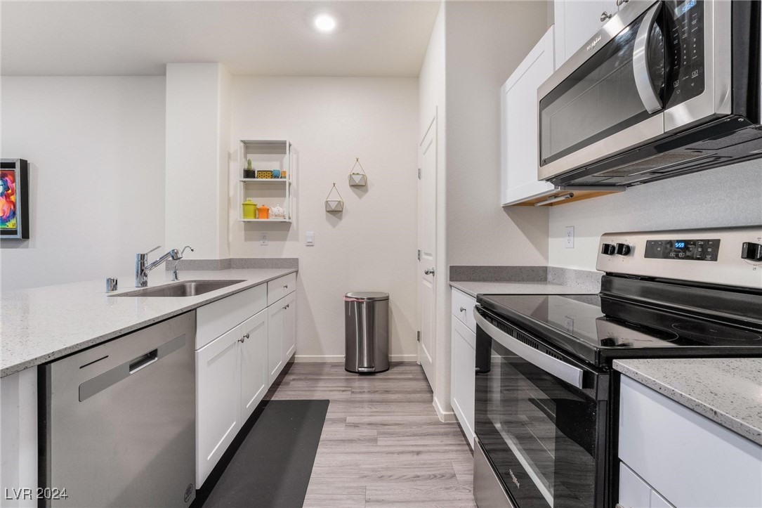 518 Foothill Cove Lane